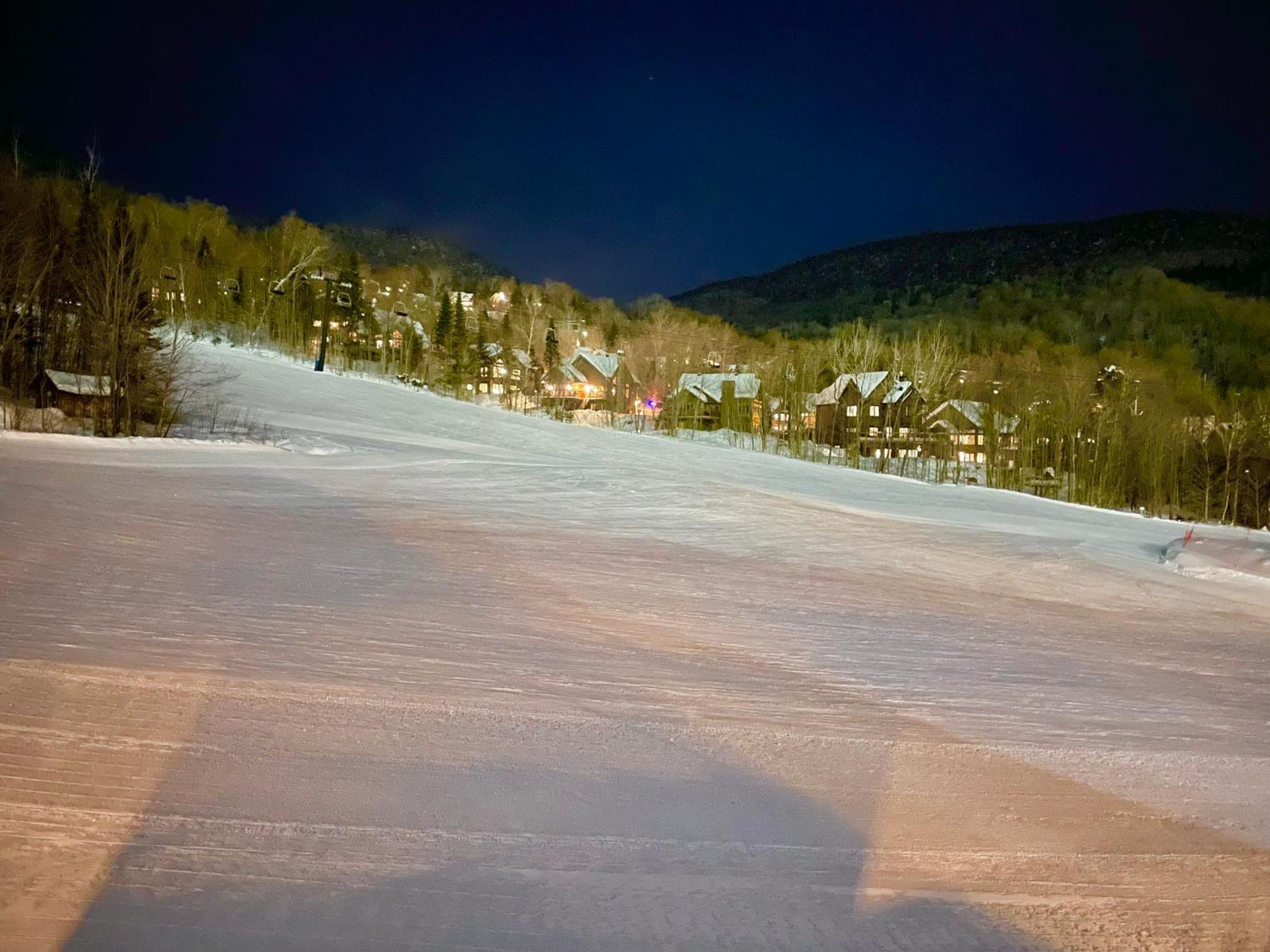 Ski-In, Ski-Out Chaleureux Studio Loft Au Pied Des Pistes De Ski Apartment สโตนแฮม ภายนอก รูปภาพ